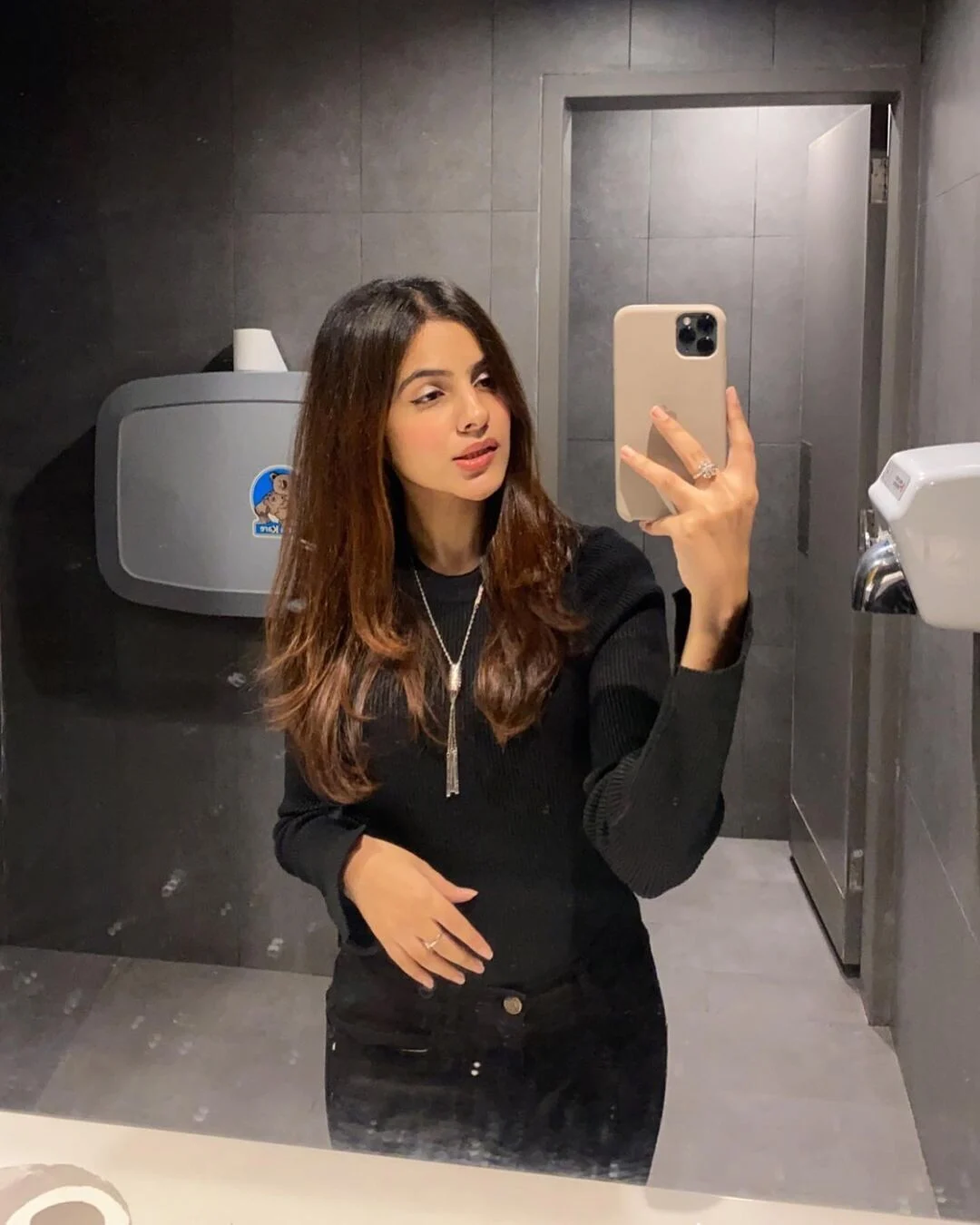 Best Rajwada escorts available in Kanpur